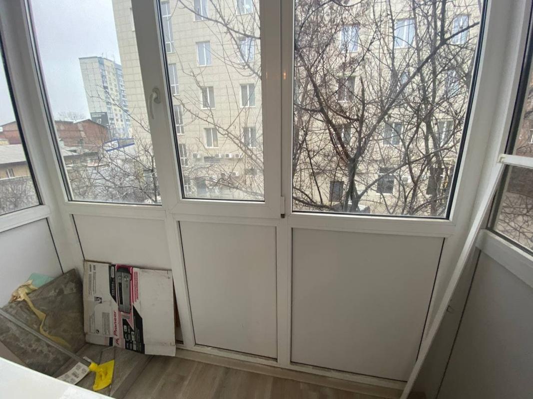 Продаж 1 кімнатної квартири 38 кв. м, Молочна вул. (Кірова) 14