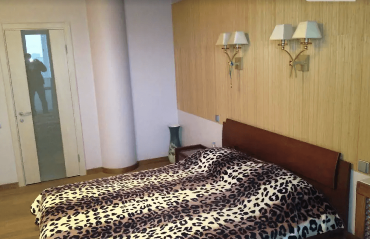 Long term rent 2 bedroom-(s) apartment Yuriia Haharina Avenue 43/2