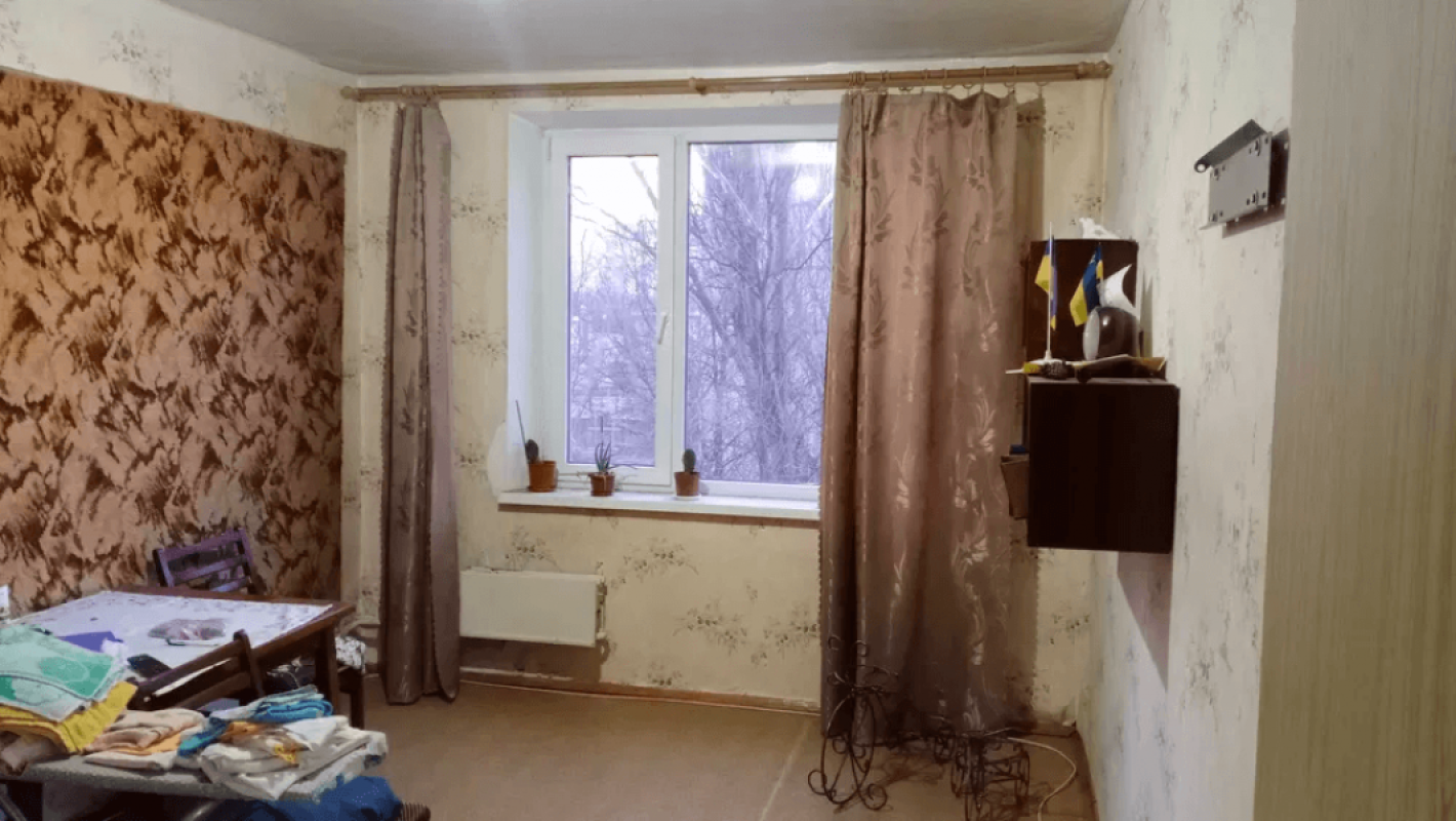 Sale 3 bedroom-(s) apartment 65 sq. m., Amosova Street 36
