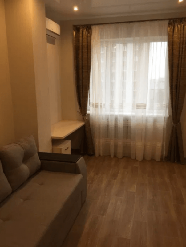 Sale 2 bedroom-(s) apartment 60 sq. m., Heroiv Pratsi Street