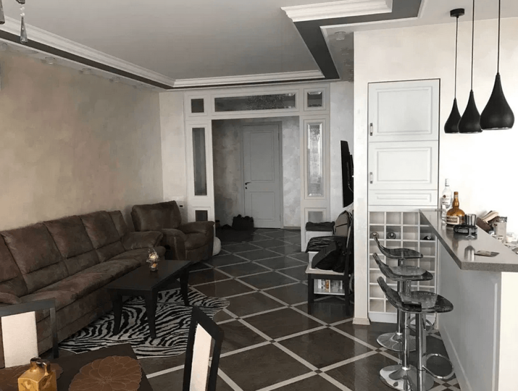 Long term rent 2 bedroom-(s) apartment Kultury Street 22в