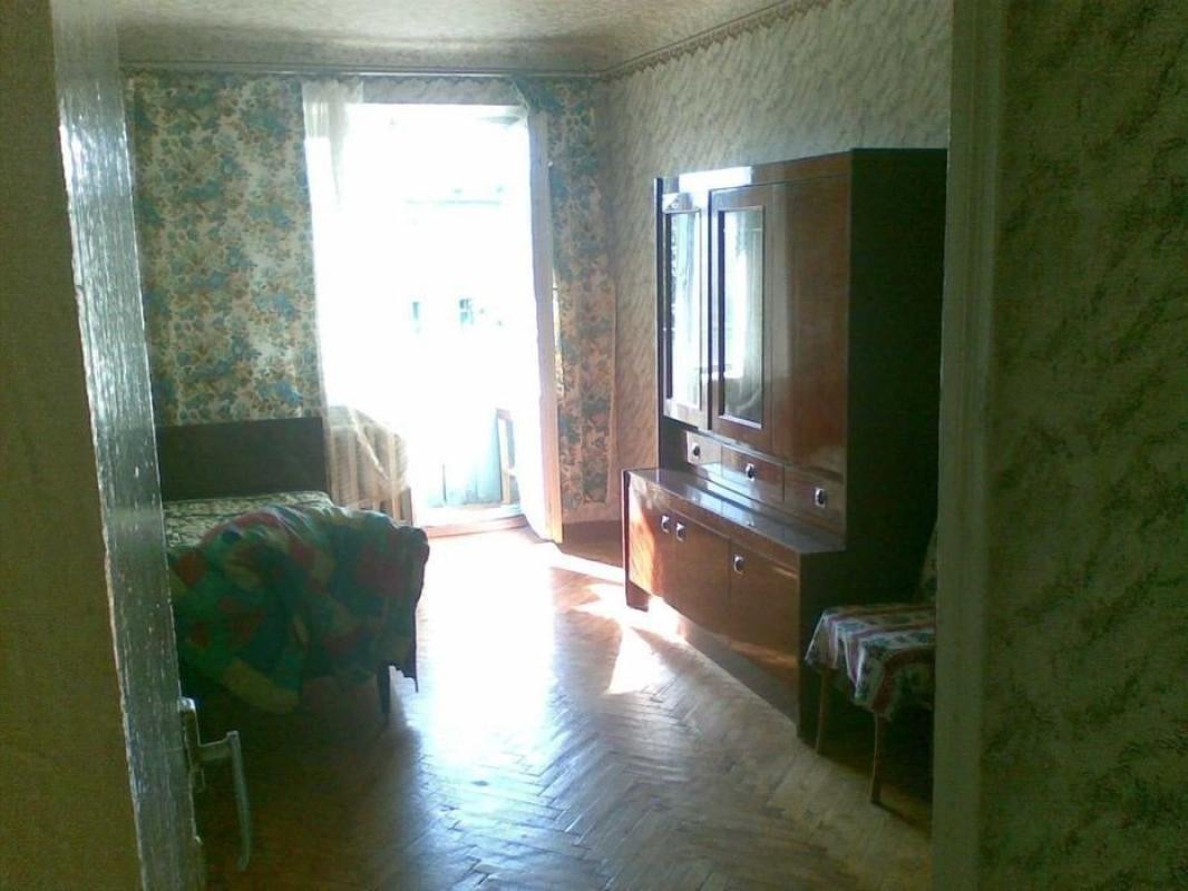 Продаж 2 кімнатної квартири 44 кв. м, Миру вул. 76