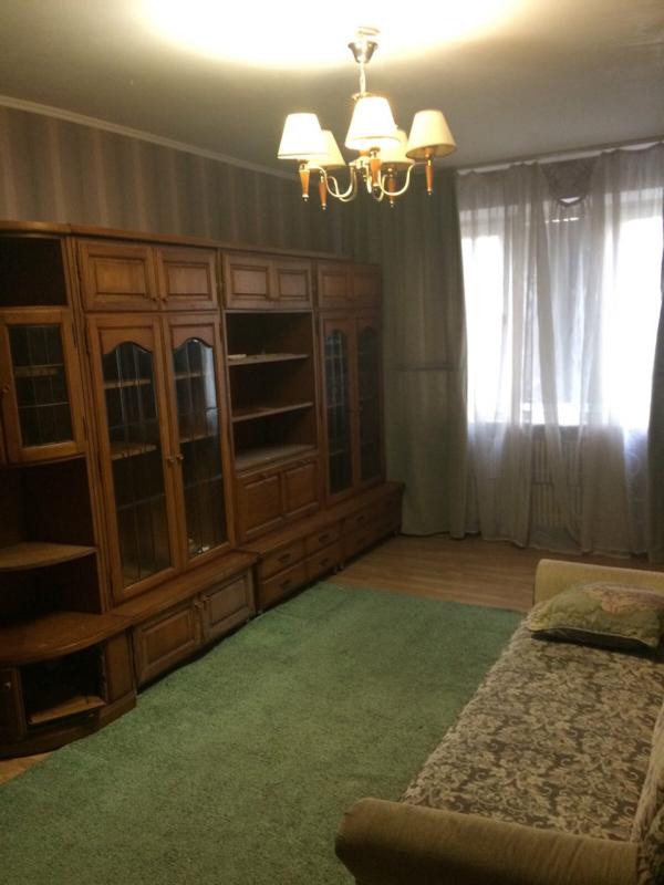 Long term rent 3 bedroom-(s) apartment Akademika Pavlova Street 311а