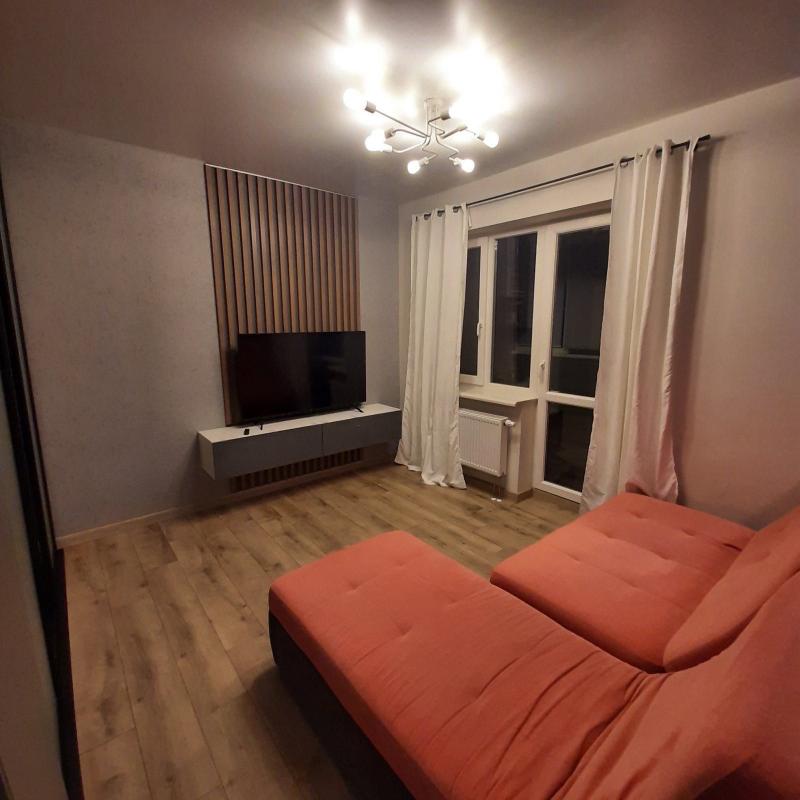 Продаж 2 кімнатної квартири 57 кв. м, Качанівська вул. 17