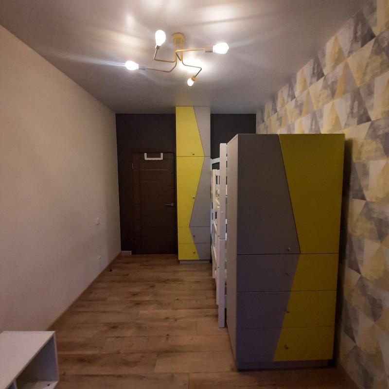 Продаж 2 кімнатної квартири 57 кв. м, Качанівська вул. 17