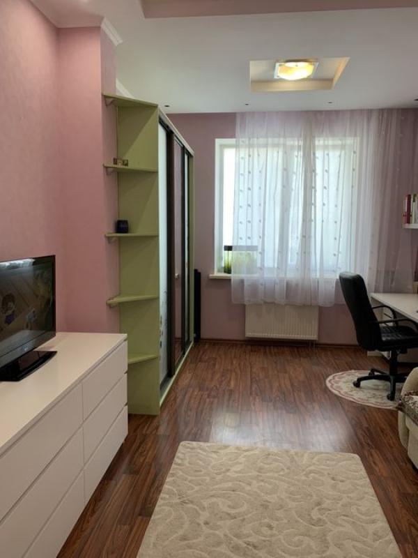 Long term rent 2 bedroom-(s) apartment Liudviga Svobody Avenue 50в