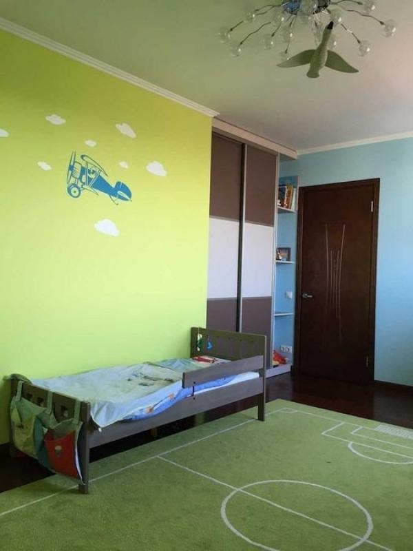 Long term rent 4 bedroom-(s) apartment Kadetskyi Hai Street 6