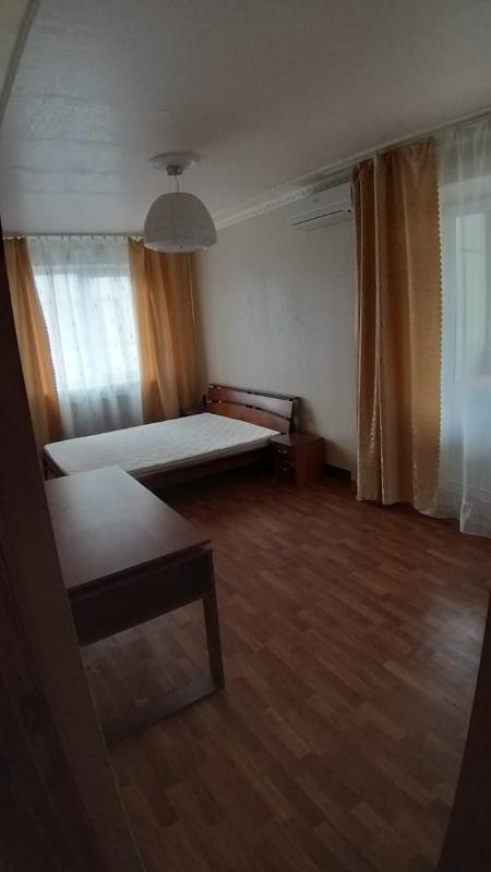 Long term rent 3 bedroom-(s) apartment Liudviga Svobody Avenue 35