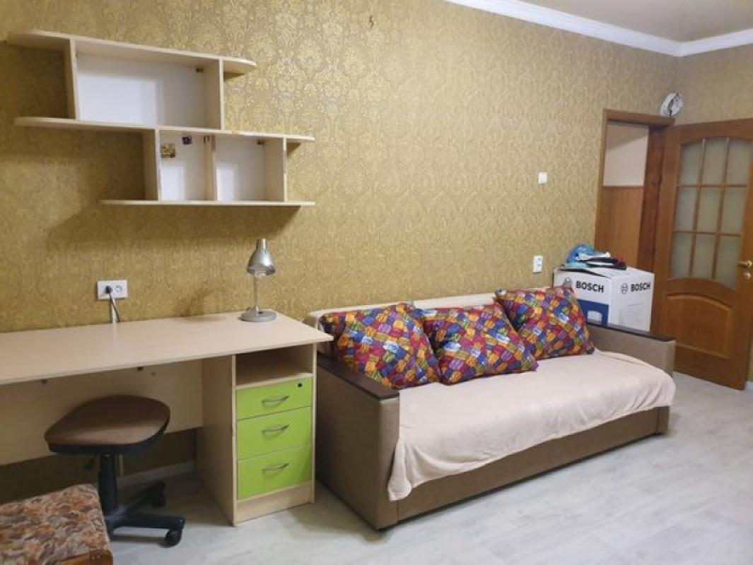 Long term rent 2 bedroom-(s) apartment Valentynivska street 17