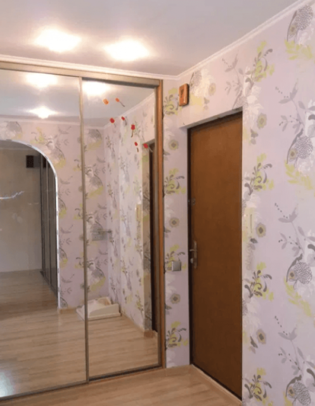 Long term rent 1 bedroom-(s) apartment Druzhby Narodiv Street 233
