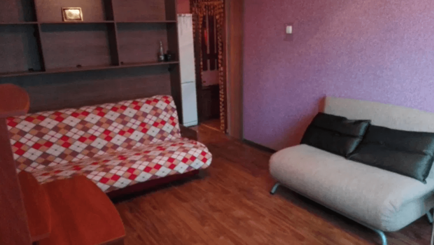 Long term rent 3 bedroom-(s) apartment Akademika Pavlova Street 134б