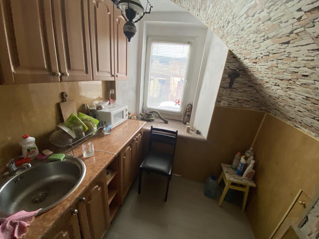 Long term rent 2 bedroom-(s) apartment Troitskyi Lane (Ivana Dubovoho Lane) 10