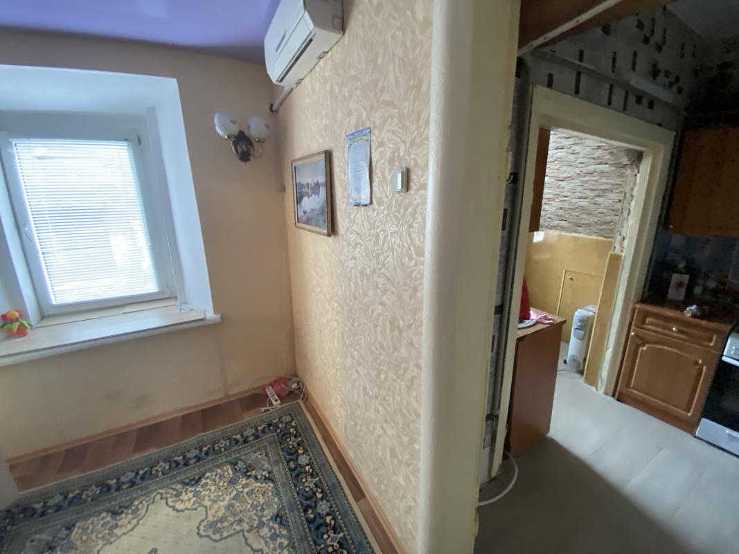 Long term rent 2 bedroom-(s) apartment Troitskyi Lane (Ivana Dubovoho Lane) 10
