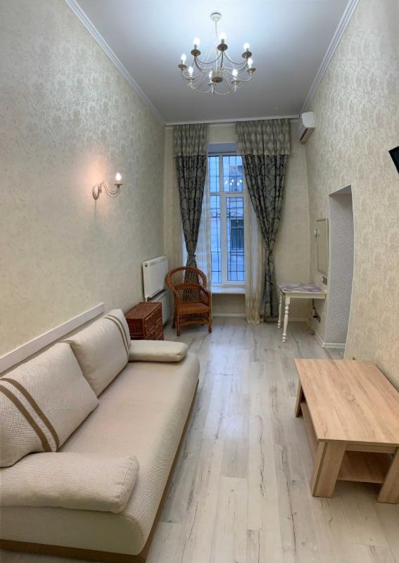 Long term rent 1 bedroom-(s) apartment Novoselskoho Street 40