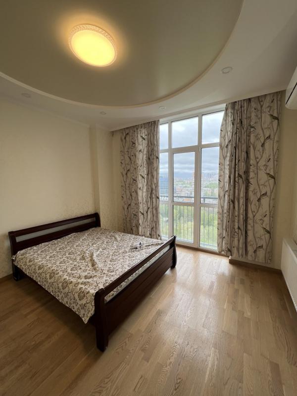 Long term rent 3 bedroom-(s) apartment Minska Street 49 к2