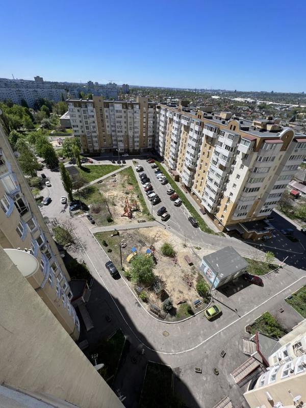 Продажа 3 комнатной квартиры 108 кв. м, Гвардейцев-Широнинцев ул. 27