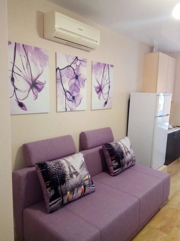 Sale 2 bedroom-(s) apartment 44 sq. m., Hvardiytsiv-Shyronintsiv Street 67