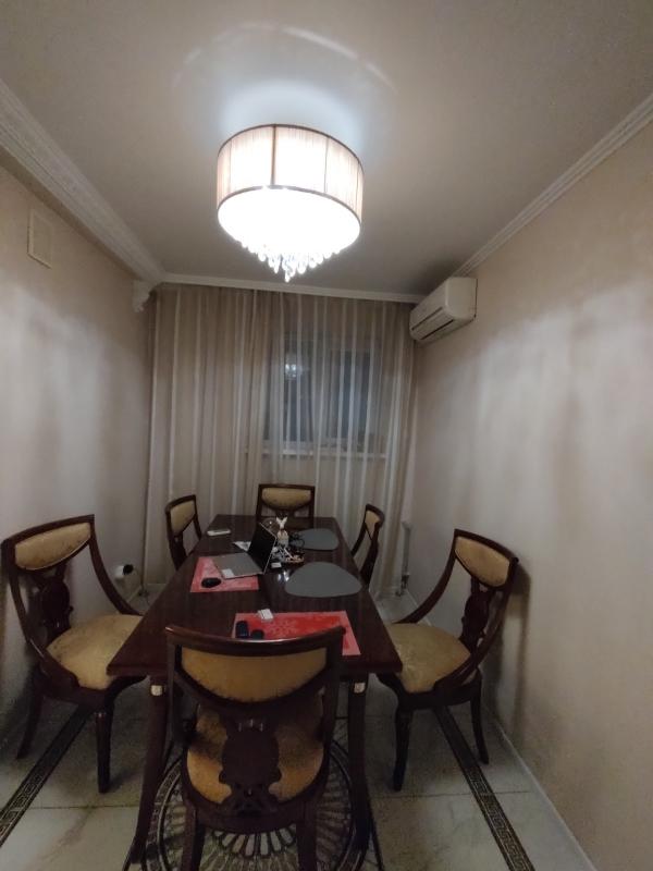 Продаж 3 кімнатної квартири 85 кв. м, Героїв Харкова просп. 64а