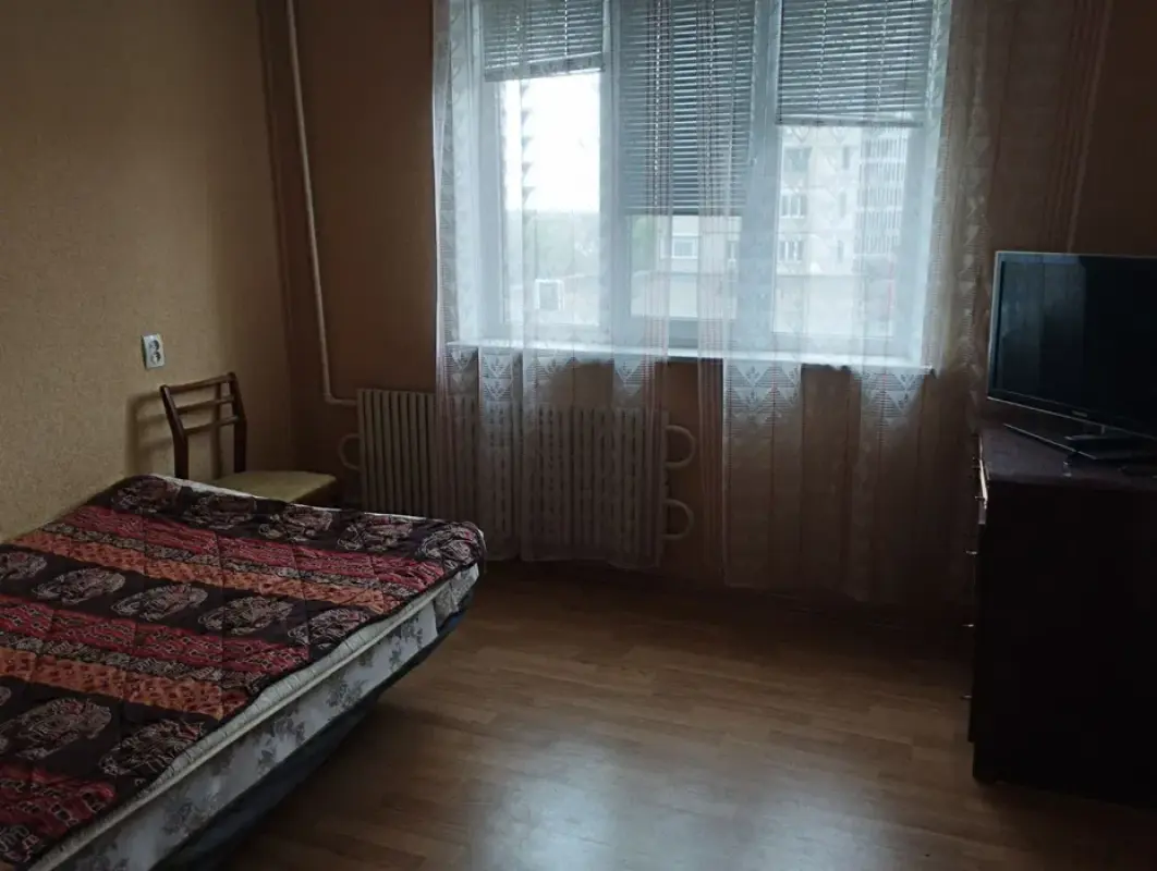 Sale 3 bedroom-(s) apartment 70 sq. m., Hvardiytsiv-Shyronintsiv Street