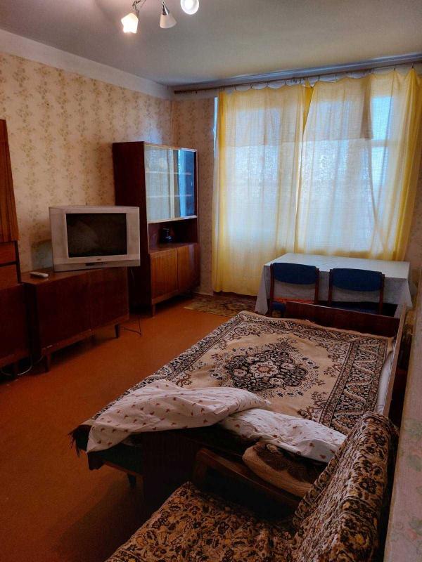 Продаж 1 кімнатної квартири 32 кв. м, Тракторобудівників просп. 85