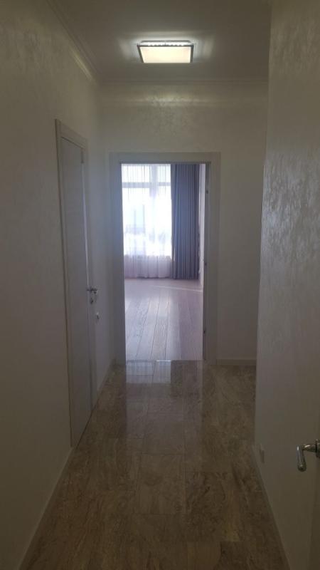 Long term rent 3 bedroom-(s) apartment Klovskyi Descent 7