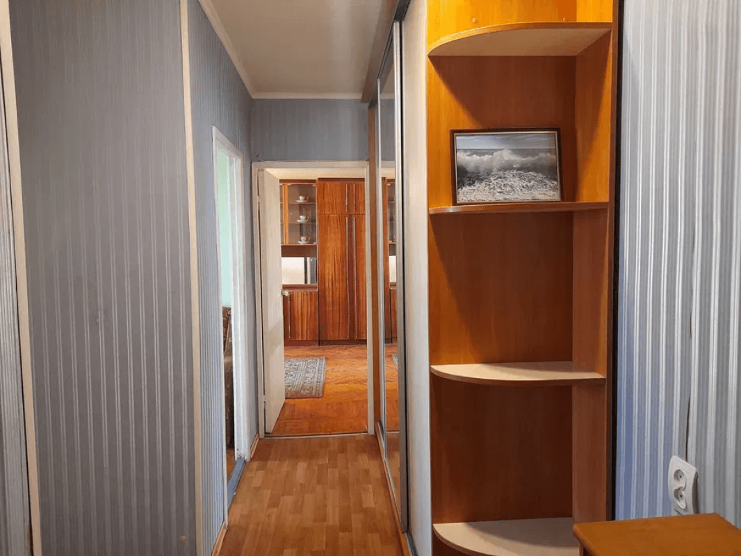 Sale 3 bedroom-(s) apartment 61 sq. m., Novhorodska Street 4а