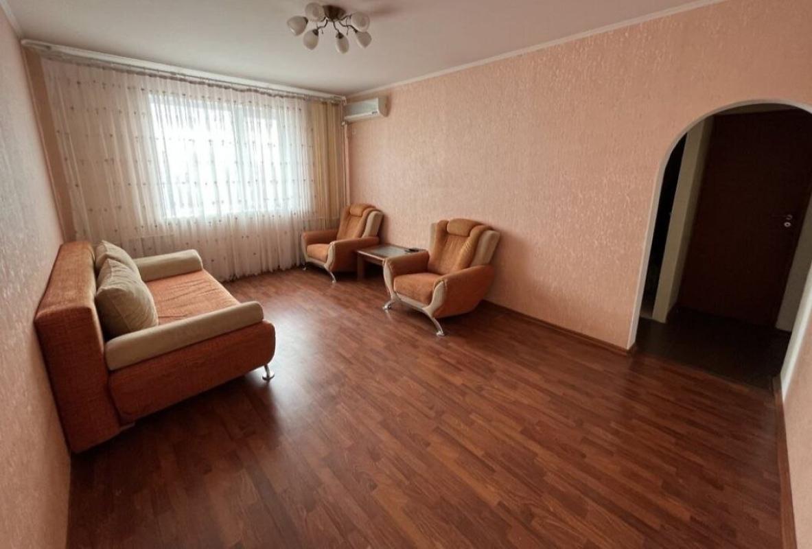 Sale 3 bedroom-(s) apartment 70 sq. m., Hvardiytsiv-Shyronintsiv Street 47