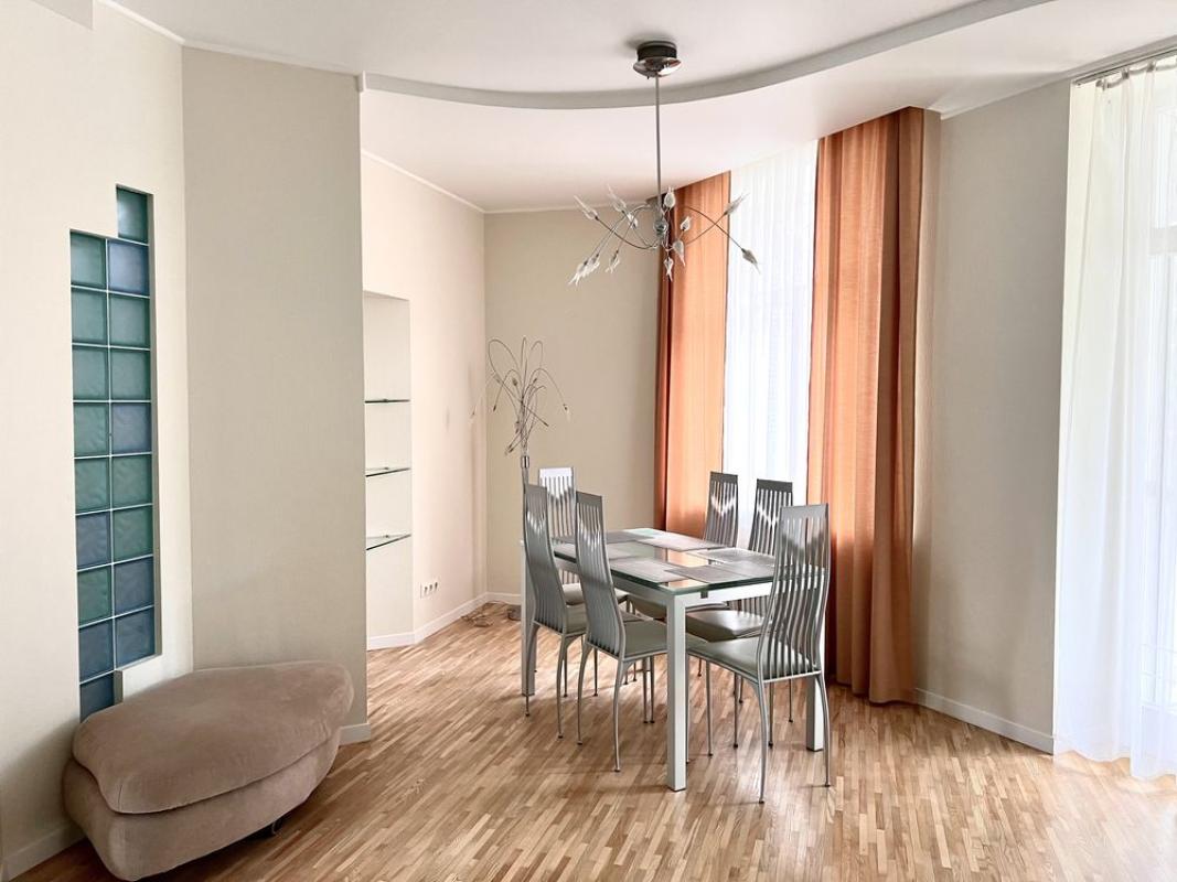 Long term rent 2 bedroom-(s) apartment Myronosytska Street 93