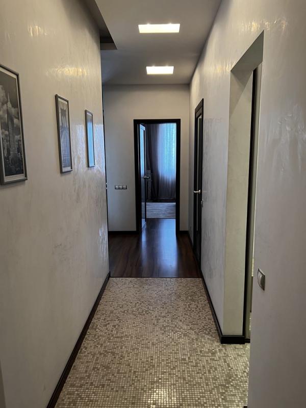 Long term rent 2 bedroom-(s) apartment Yevhena Konovaltsia Street (Schorsa Street) 32г