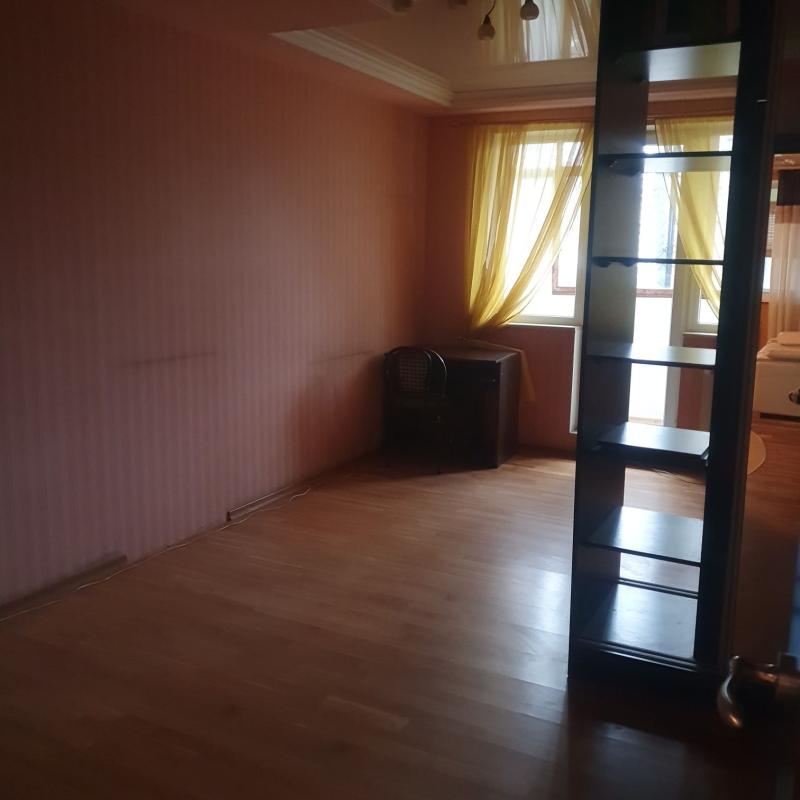 Sale 5 bedroom-(s) apartment 120 sq. m., Zhasminovyi Boulevard (Petra Slynka Street) 12