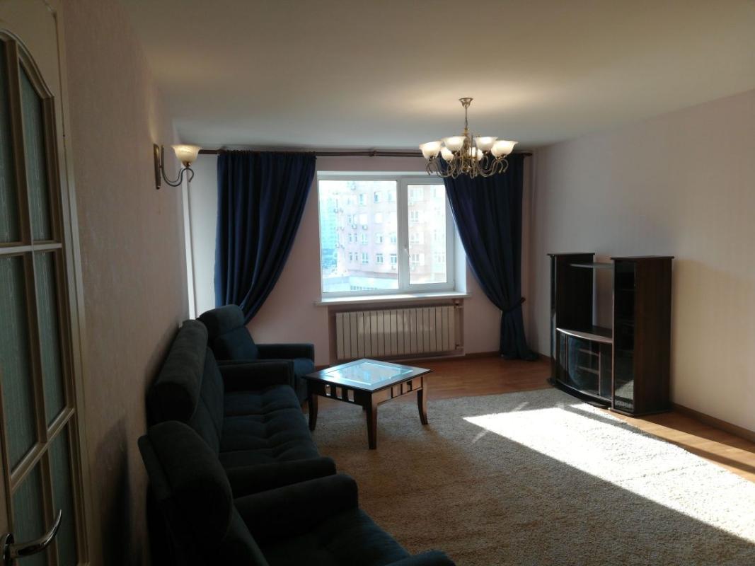 Long term rent 3 bedroom-(s) apartment Mykoly Bazhana Avenue