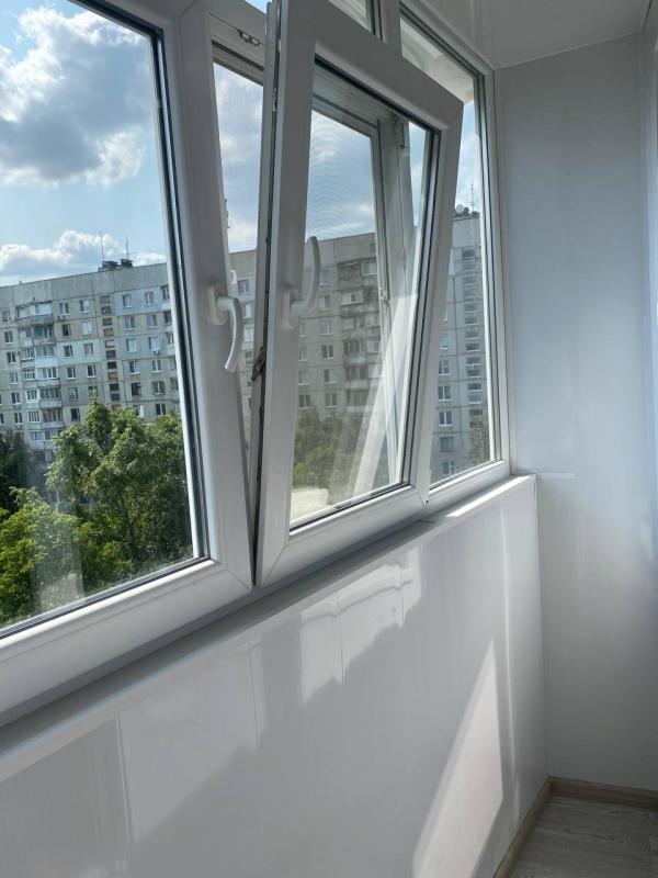 Sale 1 bedroom-(s) apartment 33 sq. m., Akademika Pavlova Street 132б