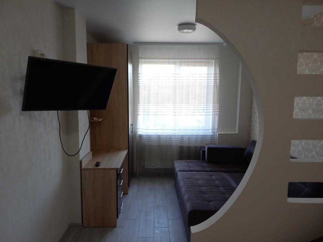 Long term rent 1 bedroom-(s) apartment Yaroslavska Street 25