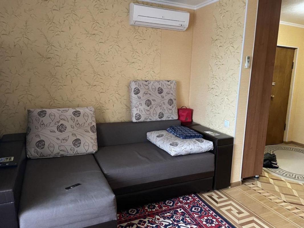 Продаж 2 кімнатної квартири 56 кв. м, Москалівська вул. (Жовтневої Революції) 9