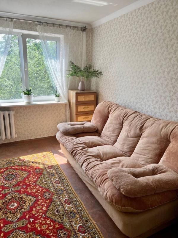 Продажа 3 комнатной квартиры 61 кв. м, Владислава Зубенко ул. (Тимуровцев) 80а
