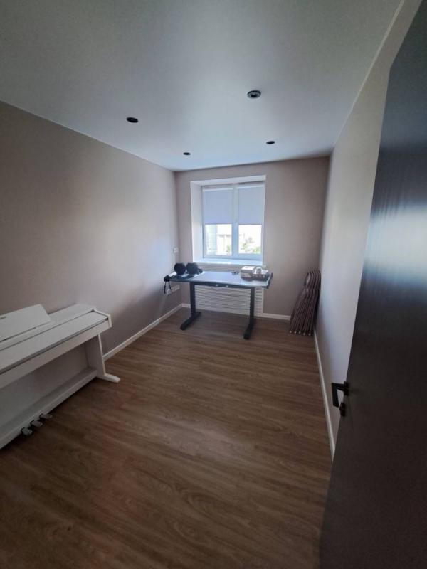 Sale 4 bedroom-(s) apartment 90 sq. m., Kolomenska Street 27