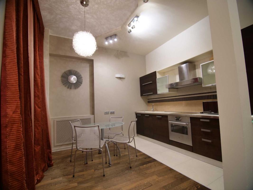 Long term rent 2 bedroom-(s) apartment Khreshchatyk Street (Khreschatyk Street) 27