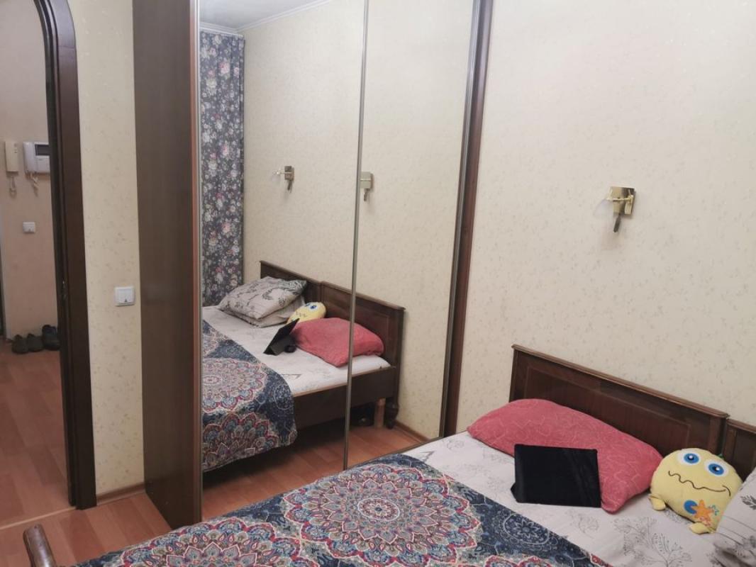 Long term rent 2 bedroom-(s) apartment Akademika Pavlova Street 313б