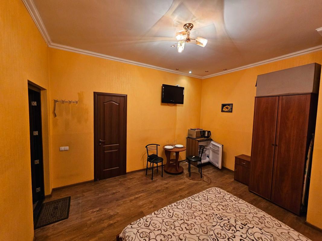 Sale 2 bedroom-(s) apartment 51 sq. m., Kulykivskyi uzviz (Revoliutsii Street) 13