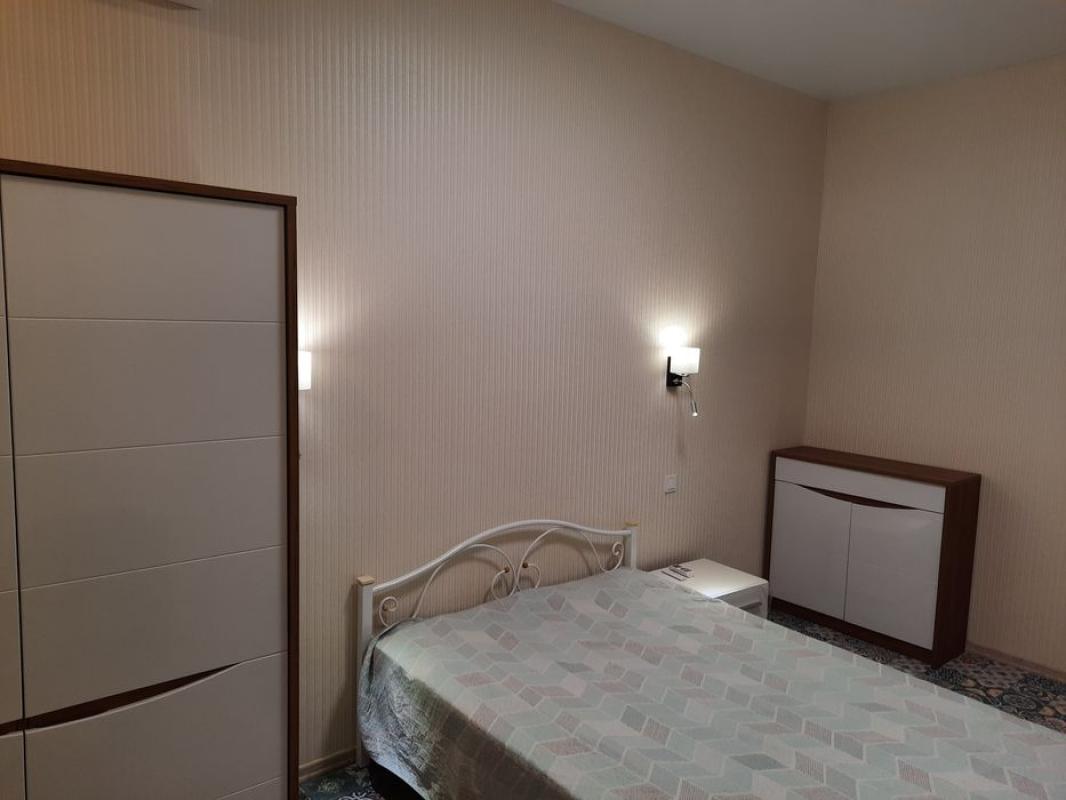 Sale 3 bedroom-(s) apartment 63 sq. m., Svitla Street 23а