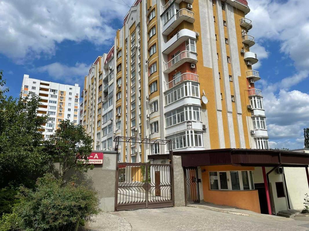 Sale 3 bedroom-(s) apartment 113 sq. m., Balakirieva Street