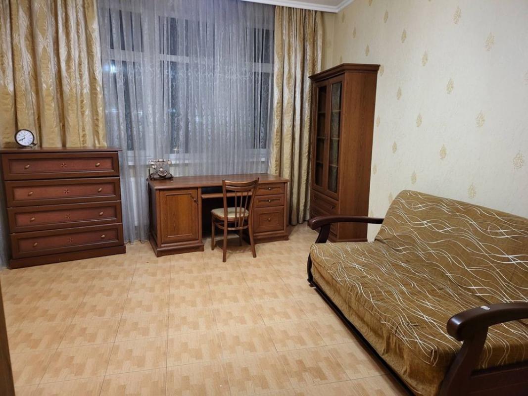Продажа 3 комнатной квартиры 127 кв. м, Старонаводницкая ул. 6Б