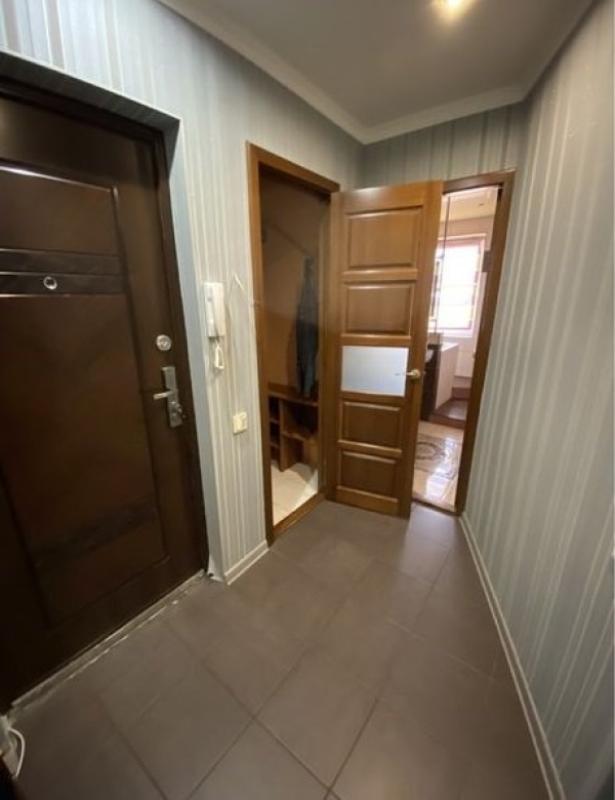 Sale 3 bedroom-(s) apartment 64 sq. m., Traktorobudivnykiv Avenue 90