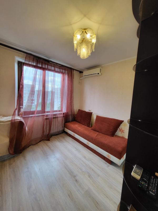 Продаж 2 кімнатної квартири 67 кв. м, Героїв Харкова просп. 257