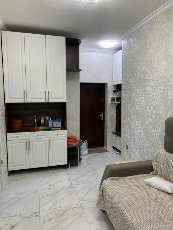 Sale 3 bedroom-(s) apartment 104 sq. m., Hvardiytsiv-Shyronintsiv Street 33