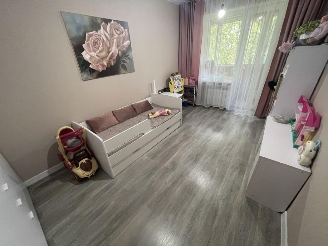 Sale 4 bedroom-(s) apartment 90 sq. m., Andriia Malyshka Street 19а
