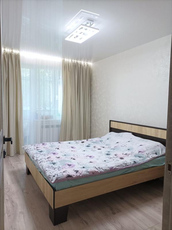 Sale 3 bedroom-(s) apartment 65 sq. m., Hvardiytsiv-Shyronintsiv Street 13