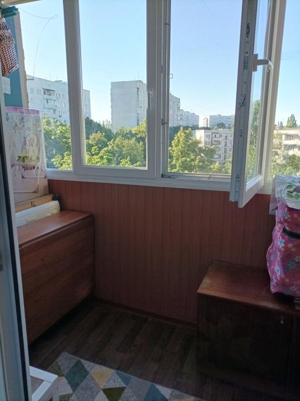 Sale 3 bedroom-(s) apartment 65 sq. m., Hvardiytsiv-Shyronintsiv Street 13