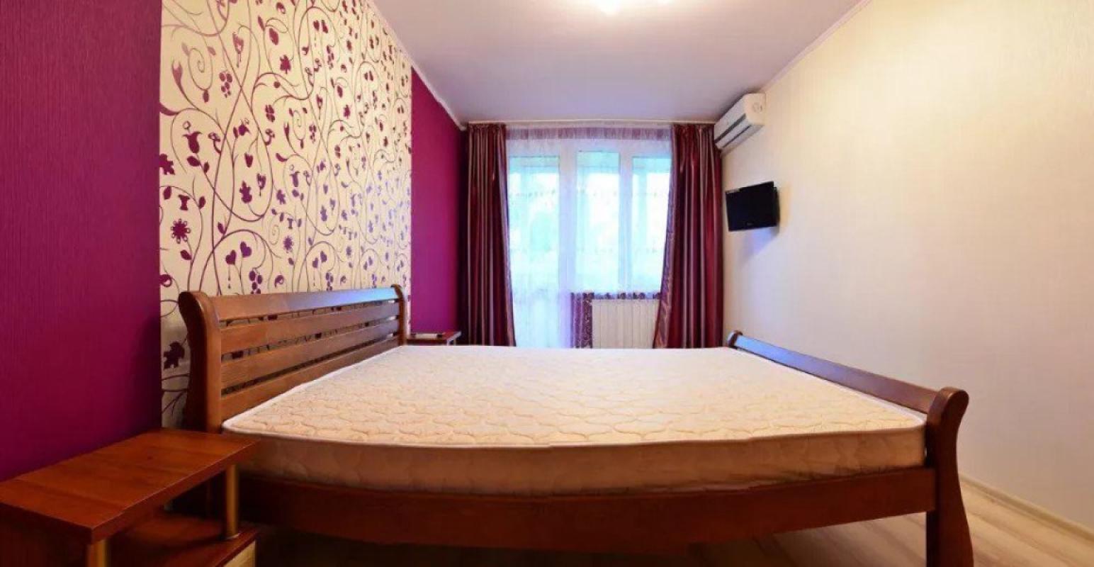 Long term rent 2 bedroom-(s) apartment 23 Serpnya Street 40