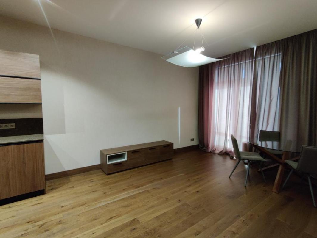 Sale 1 bedroom-(s) apartment 51 sq. m., Frantsuzskyi Boulevard 85